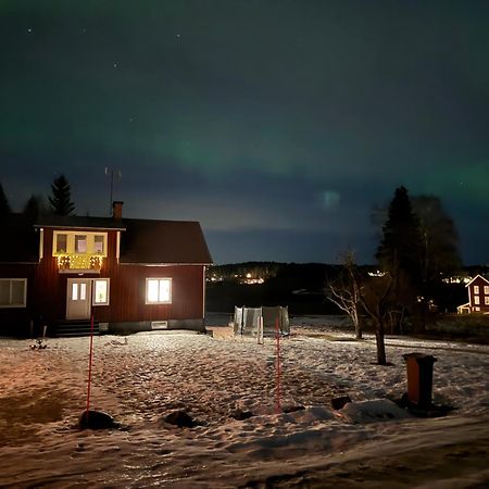 Ett Hus Med 3 Sovrum Med Supersnabba Internet Fiberanslutningen 1000Mb-100Mb I Hoeg, 7 Minuter Fran Hudiksvall Exterior foto