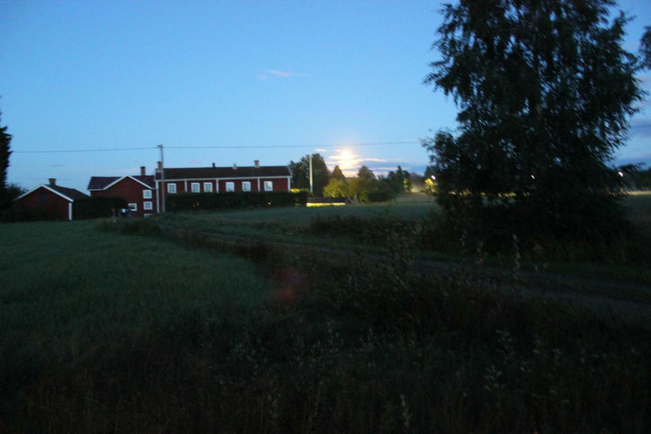 Ett Hus Med 3 Sovrum Med Supersnabba Internet Fiberanslutningen 1000Mb-100Mb I Hoeg, 7 Minuter Fran Hudiksvall Exterior foto